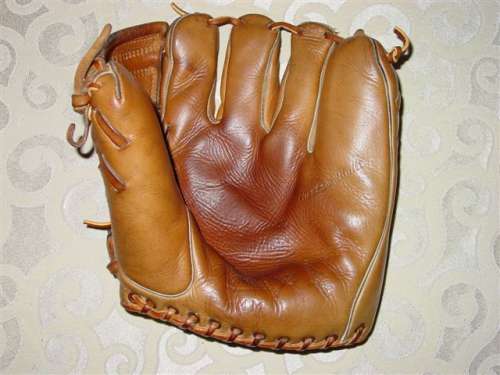 Mickey Mantle Rawlings MM Front